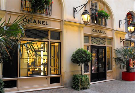 coco chanel store paris